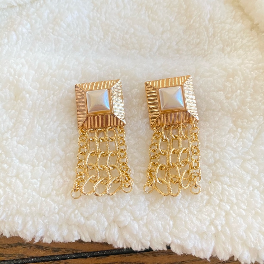 Chunky metal chain drop earrings